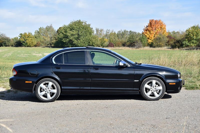 Jaguar X-Type 2.5 V6 AWD EXECUTIVE LIMITED - fotka 5 z 51