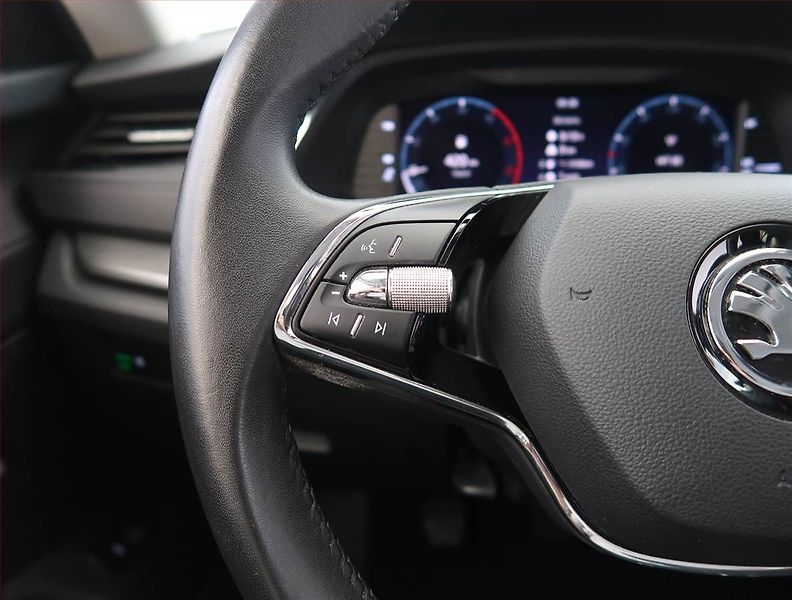 Škoda Octavia (2024) Ambition 2.0 TDI, digi klima - fotka 15 z 21