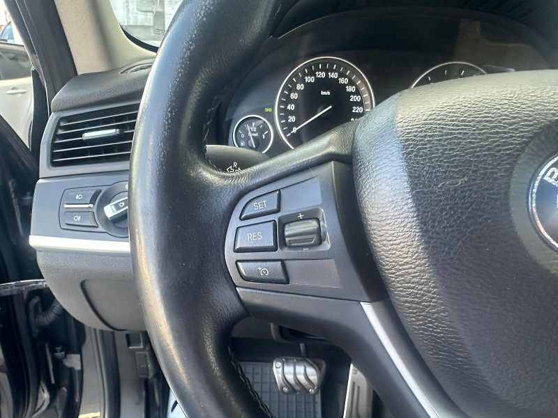 BMW X3 (2010) 135KW, XDRIVE 20D - fotka 21 z 28