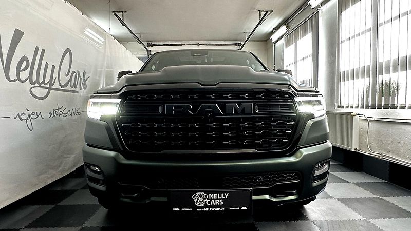 Dodge RAM NIGHT EDITION / 1500 SST H.O.  - fotka 2 z 55