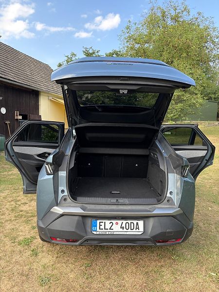 Peugeot 3008 (2025) Peugeot e-3008 ELEKTRO 73 kWh - fotka 9 z 18