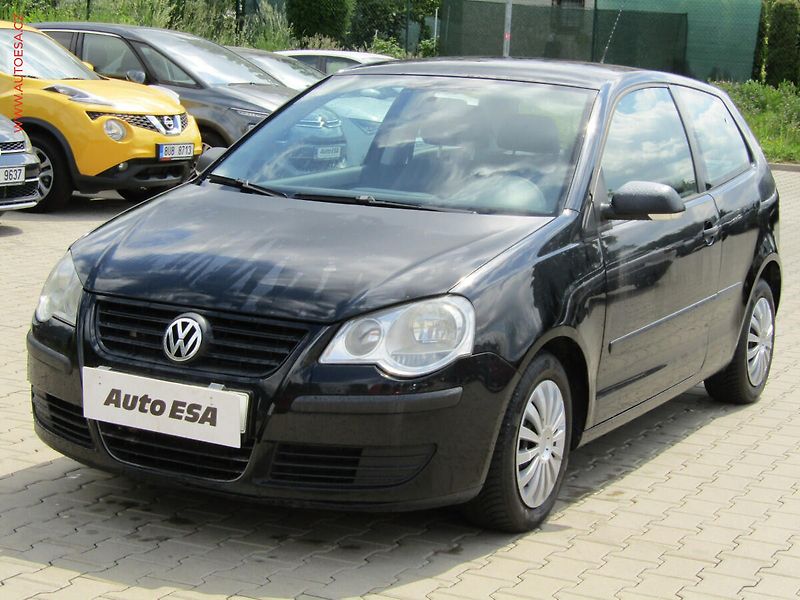 Volkswagen Polo (2009) 1.2i, Trendline, AC, park. - fotka 3 z 12