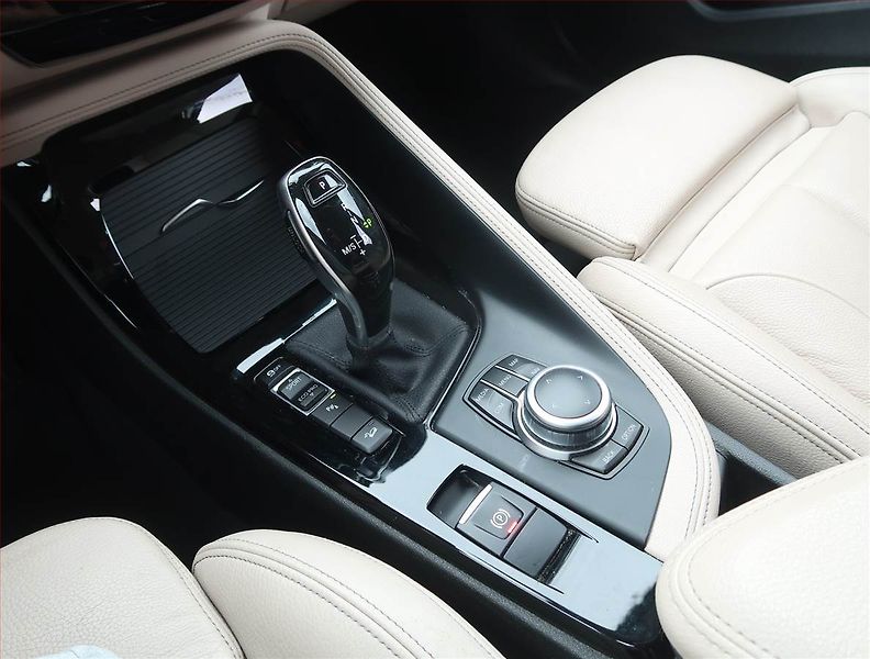 BMW X1 (2019) xDrive20d, 4X4, Automat - fotka 13 z 23