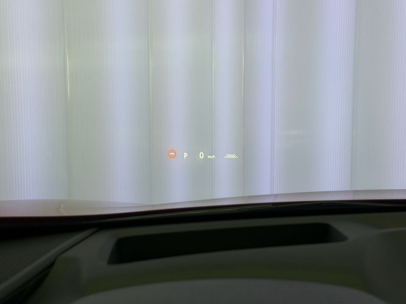 Toyota C-HR 2.0 PHEV e-CVT GR SPORT, ACC, - fotka 23 z 32