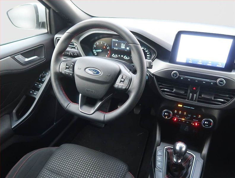 Ford Focus (2022) ST-Line 1.0 MHEV, Serv.kniha - fotka 7 z 16