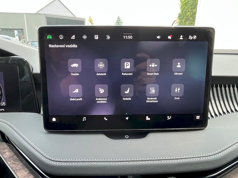 Škoda Superb (2025) 2.0 TDI 142kW 4x4 L&K Combi DS - fotka 22 z 32