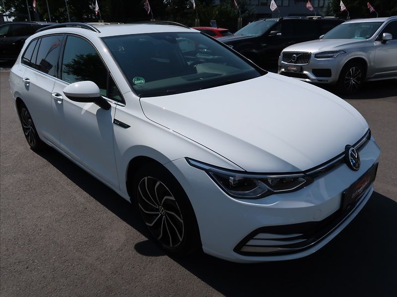Volkswagen Golf 1,5 TSi,110kW,1majČR,Style,DPH - fotka 2 z 24