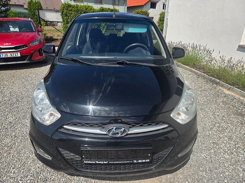 Hyundai i10 (2011) 1.0 i TOP 2sady kol - fotka 7 z 17