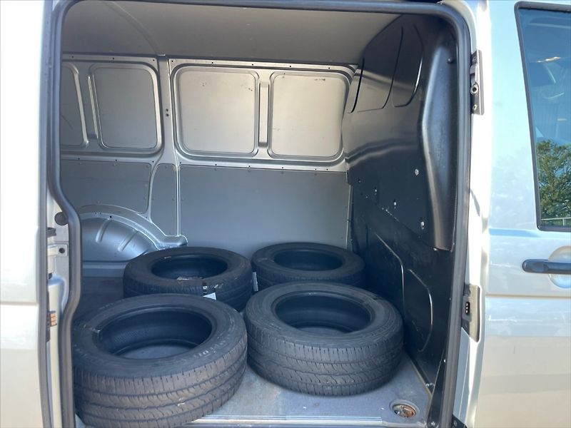 Volkswagen Transporter 2,0 TDI 75 KR - fotka 8 z 11