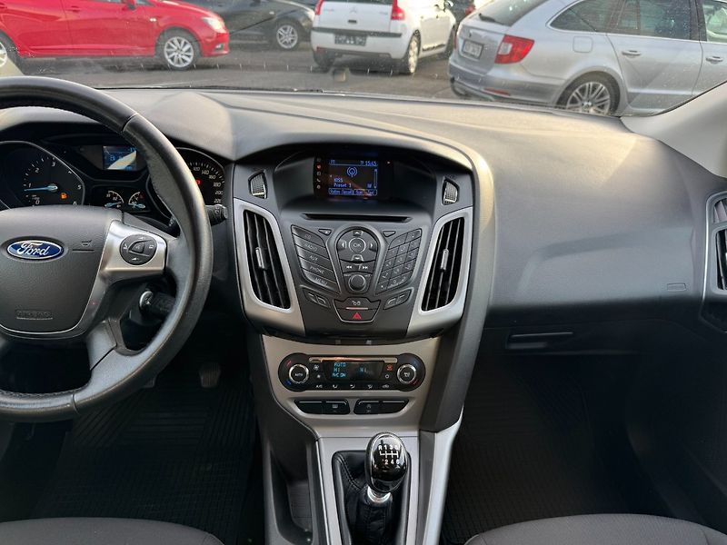 Ford Focus (2013) Trend 1.6 TDCi - fotka 20 z 29