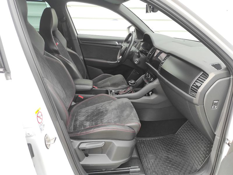Škoda Kodiaq 2,0TDi RS,4x4,DSG,7 míst,TZ - fotka 17 z 69