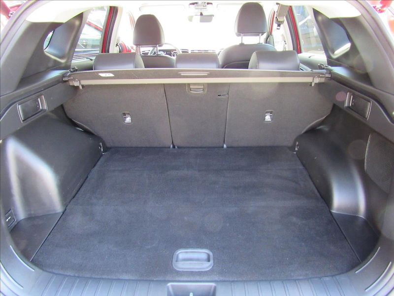 Hyundai Tucson 1,6 T GDI Mild Hybrid AWD AUT - fotka 29 z 37