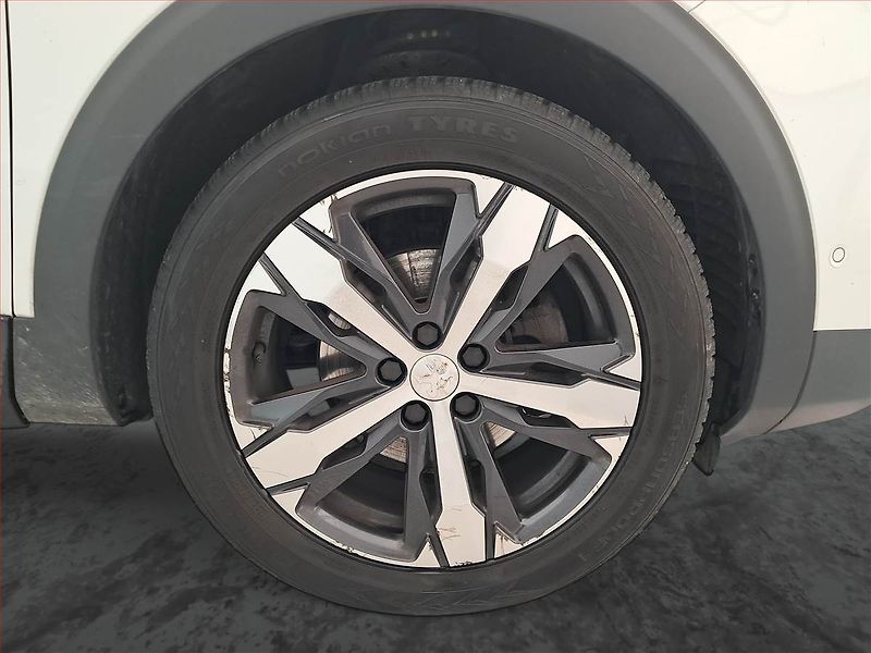 Peugeot 5008 (2021) 1.5 BlueHDi - fotka 15 z 24