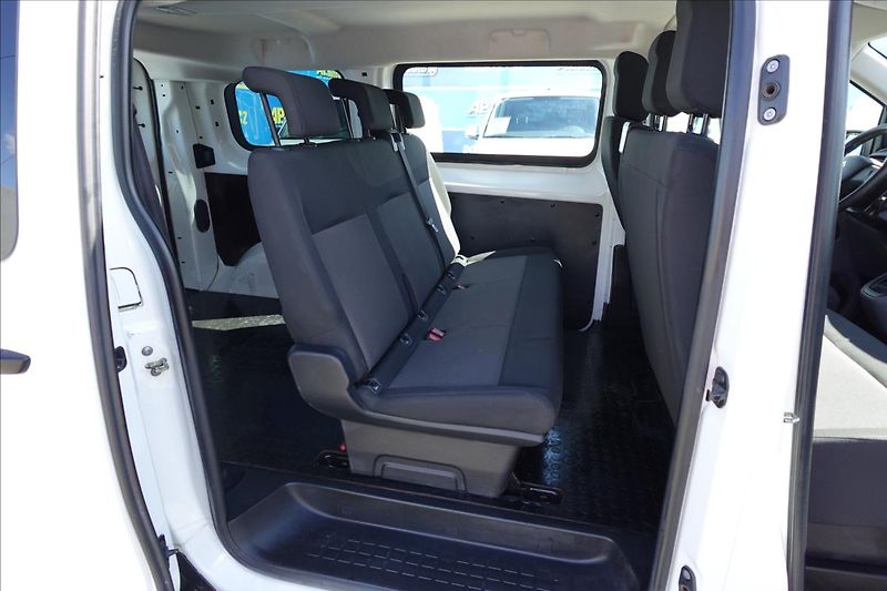 Citroën Jumpy 2,0 HDi  L2H1 6MÍST KLIMA SERV - fotka 21 z 39