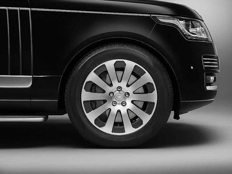 Range Rover Sentinel.