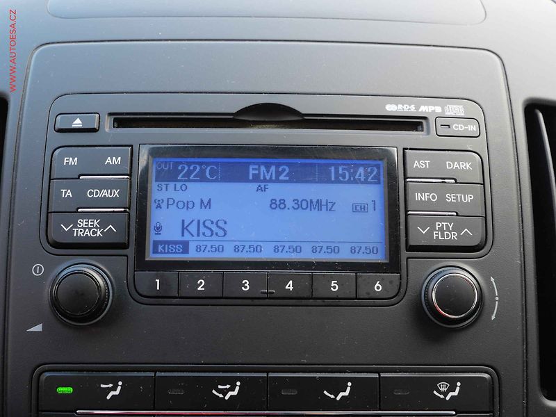 Hyundai i30 (2010) 1.4i, 1.maj,ČR, AC, park - fotka 14 z 15