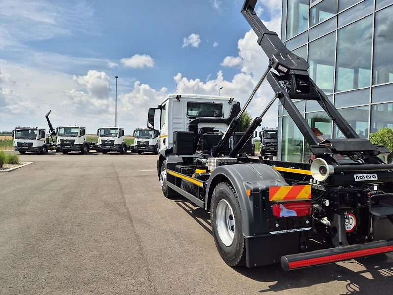 MAN TGM 18.320 NOSIČ KONTEJNERU 10T - fotka 13 z 37