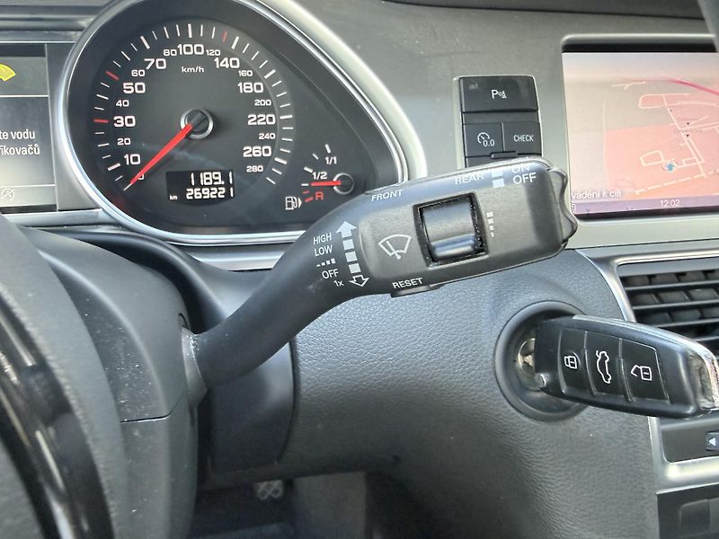 Audi Q7 3.0 180kw - fotka 22 z 37