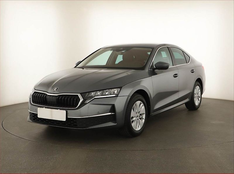Škoda Octavia (2024) Top Selection 1.5 eTSI mHEV - fotka 2 z 16