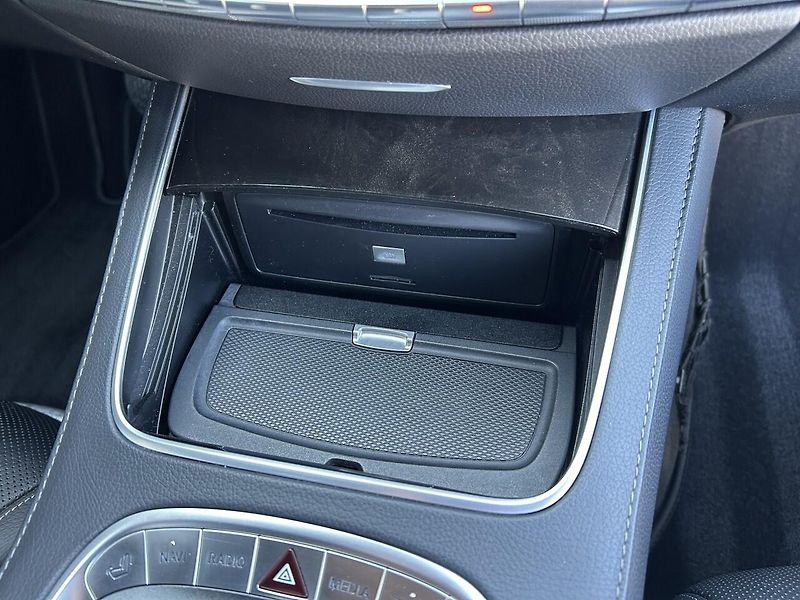 Mercedes-Benz Třídy S S 500 4MATIC COUPE - fotka 31 z 35