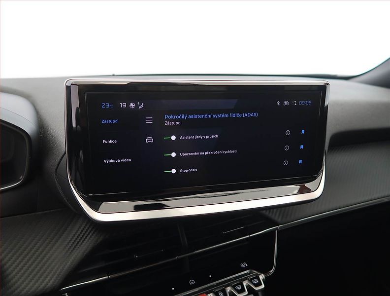 Peugeot 2008 (2025) 1.2 PureTech - fotka 16 z 26