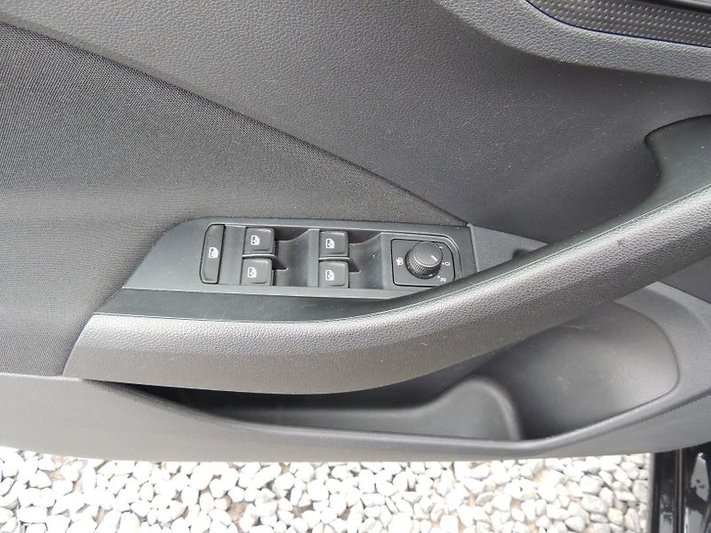 Škoda Scala (2022) 1.5TSi,110kw,AMB+,ČR,1.majitel - fotka 17 z 52