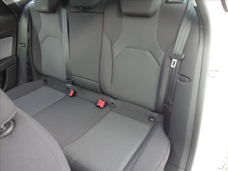 Seat Leon 1,6 TDI 85kW - fotka 23 z 55