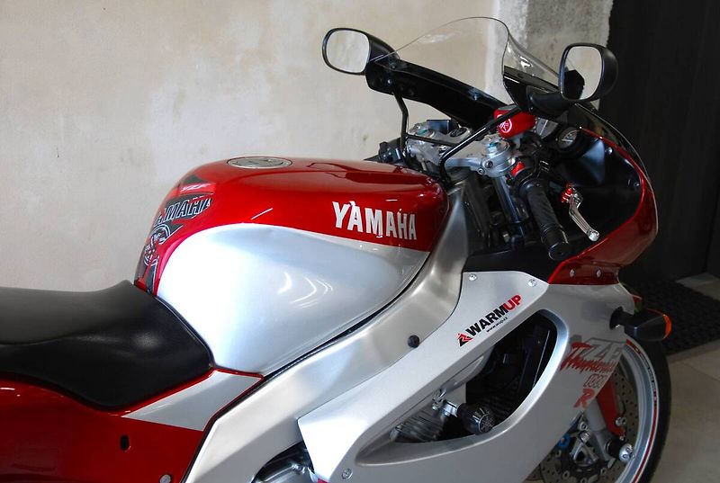Yamaha YZF 1000 R Thunderace (1998) - fotka 8 z 20