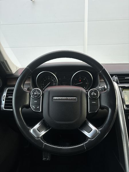 Land Rover Discovery 2.0SD4 177kW LUXURY 7-Míst TZ - fotka 18 z 29