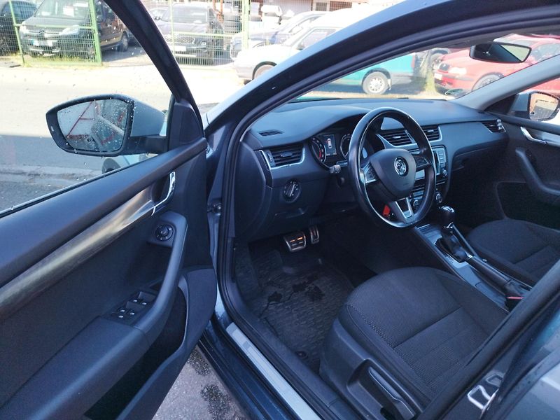 Škoda Octavia (2017) SCOUT,2.0TDi,volat-608 081 843 - fotka 11 z 18