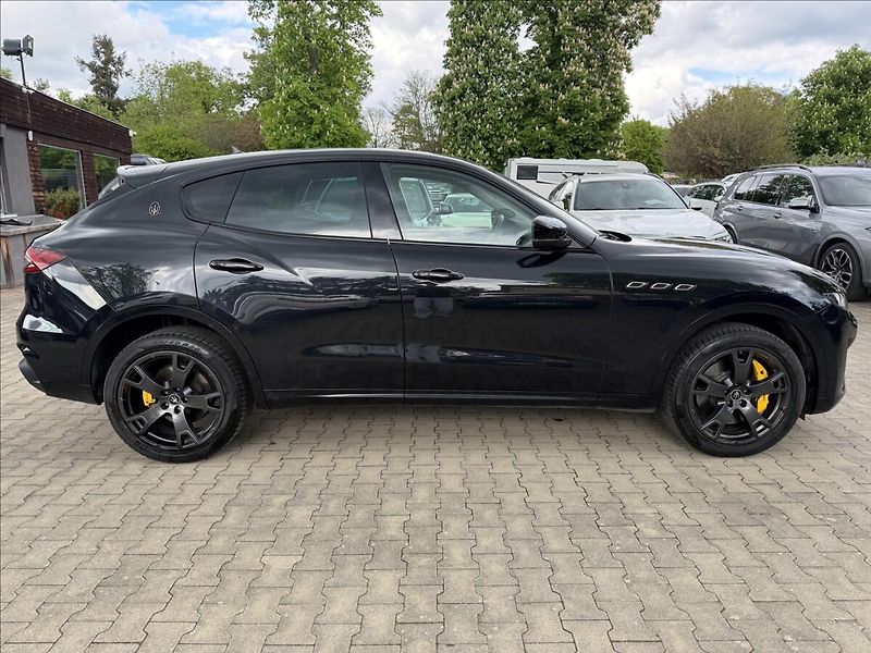 Maserati Levante 3.0V6 SQ4 - fotka 5 z 35