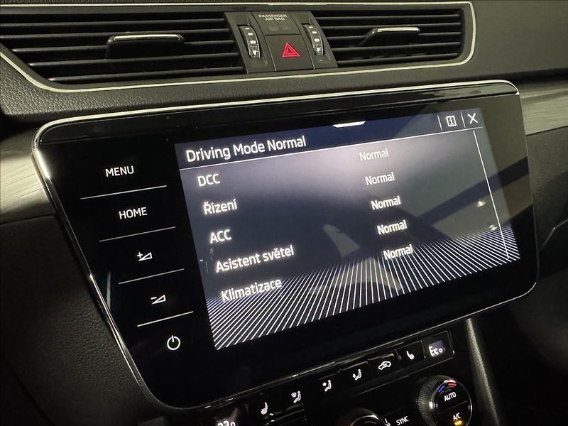 Škoda Superb 1,4 TSi  DSG iV Style Virtual - fotka 38 z 50