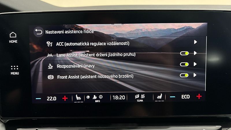 Škoda Octavia 1.4 TSI iV DSG Style - fotka 23 z 26
