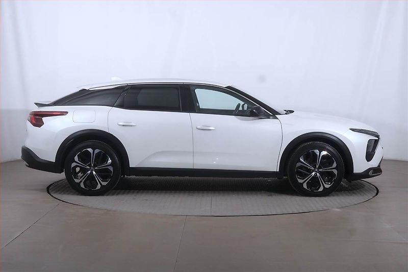 Citroën C5 X (2022) 1.6 PureTech, Automat - fotka 6 z 24