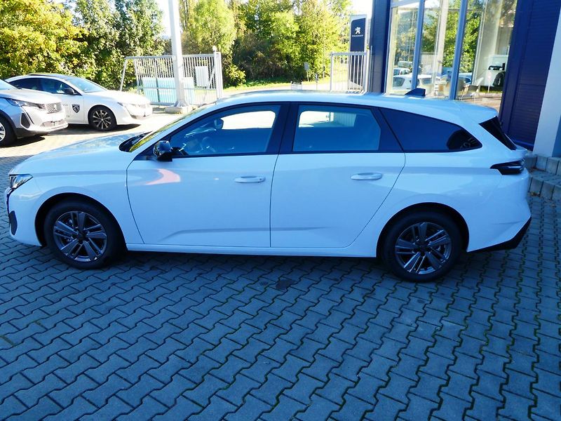 Peugeot 308 SW ACTIVE PT 130k EAT8 - fotka 4 z 26