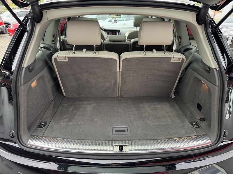 Audi Q7 (2012) 3.0TDi S-Line Vzduch Panorama - fotka 23 z 50