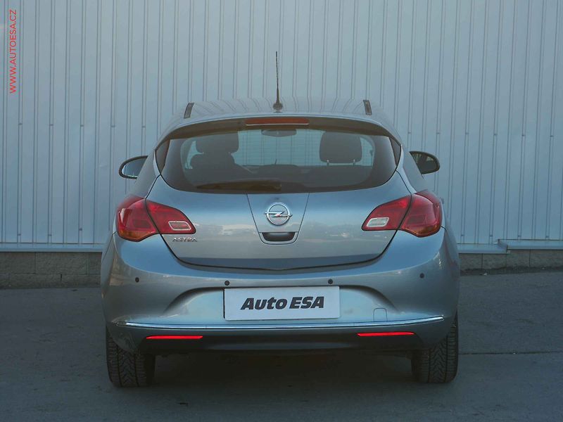 Opel Astra (2013) 1.4i, ČR, AC, temp - fotka 5 z 16