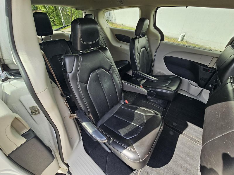 Chrysler Pacifica (2021) 3.6 i 221kw Pacifica Limited - fotka 17 z 19