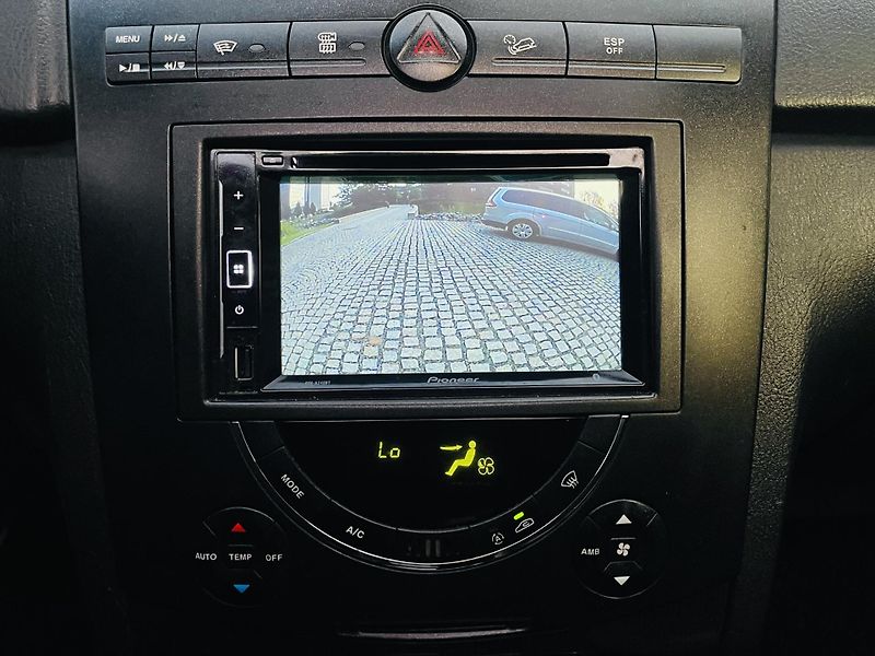 SsangYong Rexton 2.7XDi 4x4 AUT VÝHŘEV KAMERA - fotka 37 z 43