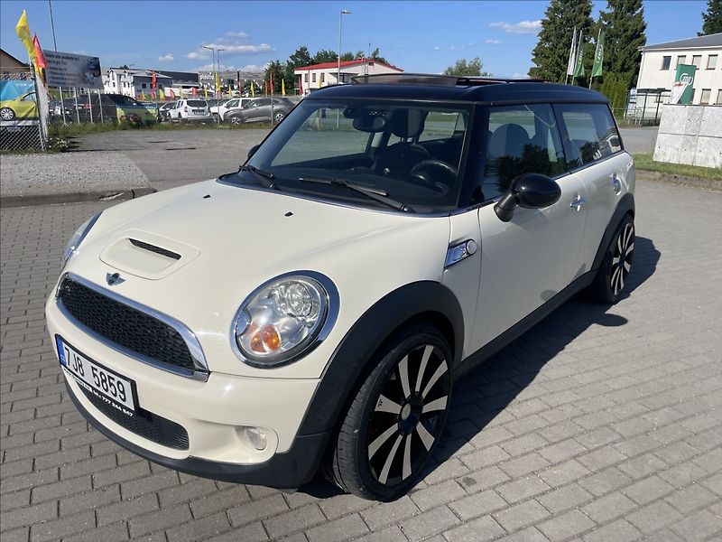 Mini Cooper S 1,6 i 16V 135kw S Panorama - fotka 27 z 35