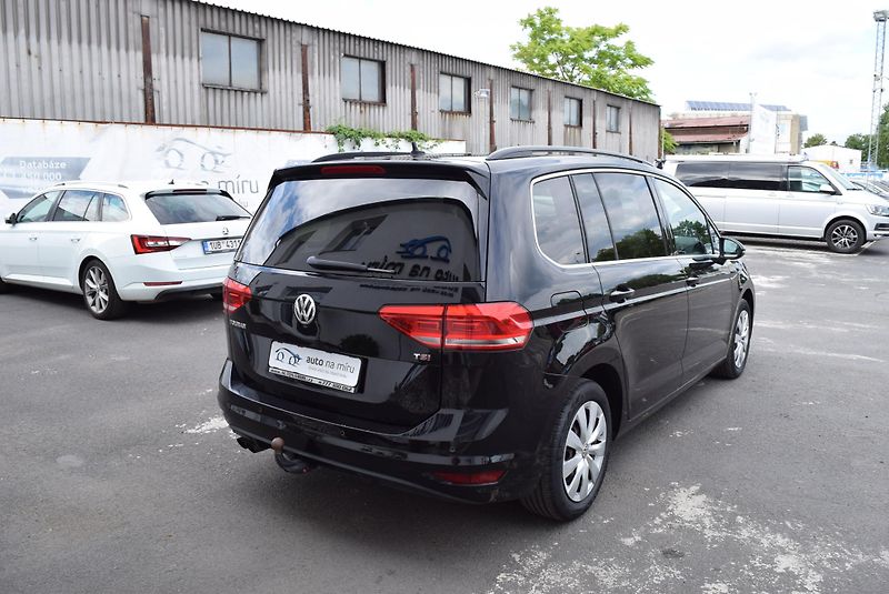 Volkswagen Touran (2017) 1.4TSI 110kw CLBMT 7MÍST TAŽNÉ - fotka 7 z 50