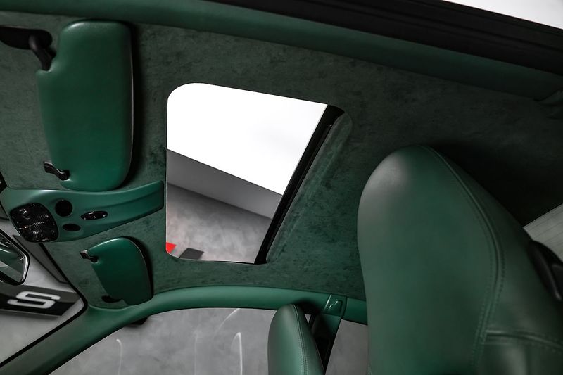 Porsche 911 996 Carrera - fotka 17 z 20