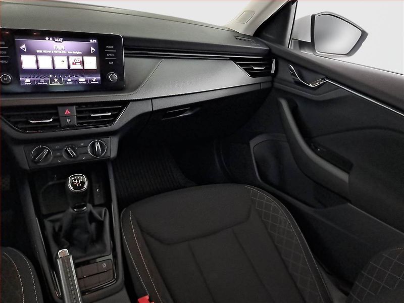 Škoda Scala (2024) 1.0 TSI, ČR,1.maj, Serv.kniha - fotka 8 z 19