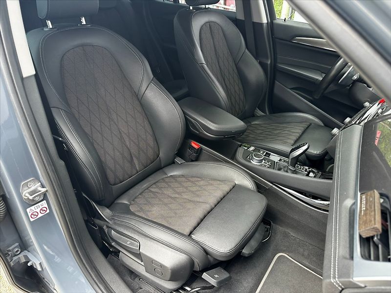 BMW X1 2,0 140kW-xDRIVE-CZ-DPH-VÝBAVA - fotka 13 z 44