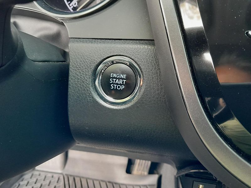 Toyota Camry (2020) XLE 3,6V6 1.maj. ČR  - fotka 32 z 41