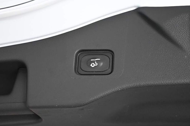 Ford Mondeo (2022) 2.0 LED ACC SONY 8AT Tažné ECO - fotka 23 z 36