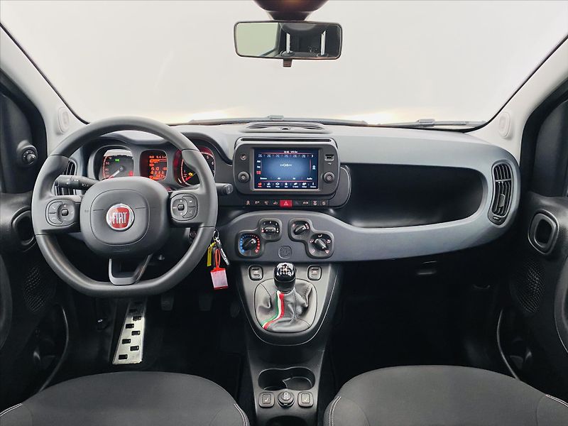 Fiat Panda 1,0 Hybrid - fotka 9 z 23