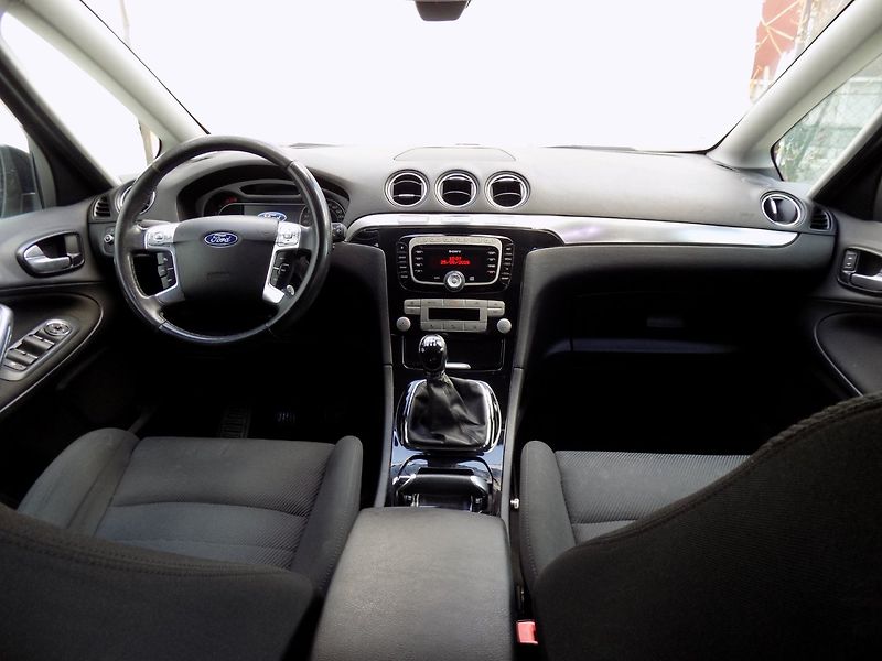 Ford S-MAX (2010) 2.0i/ČR/Klimatizace/LED/ - fotka 21 z 35