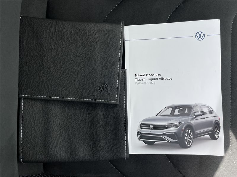 Volkswagen Tiguan Allspace 2,0 TDI 4MOT DSG Elegance NAVI - fotka 18 z 23