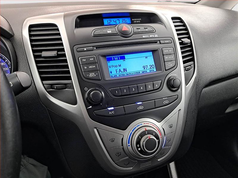 Hyundai ix20 (2012) 1.4 CVVT, udržované - fotka 12 z 17
